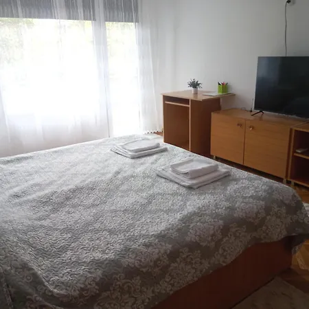 Appartamento за гости Nik *
